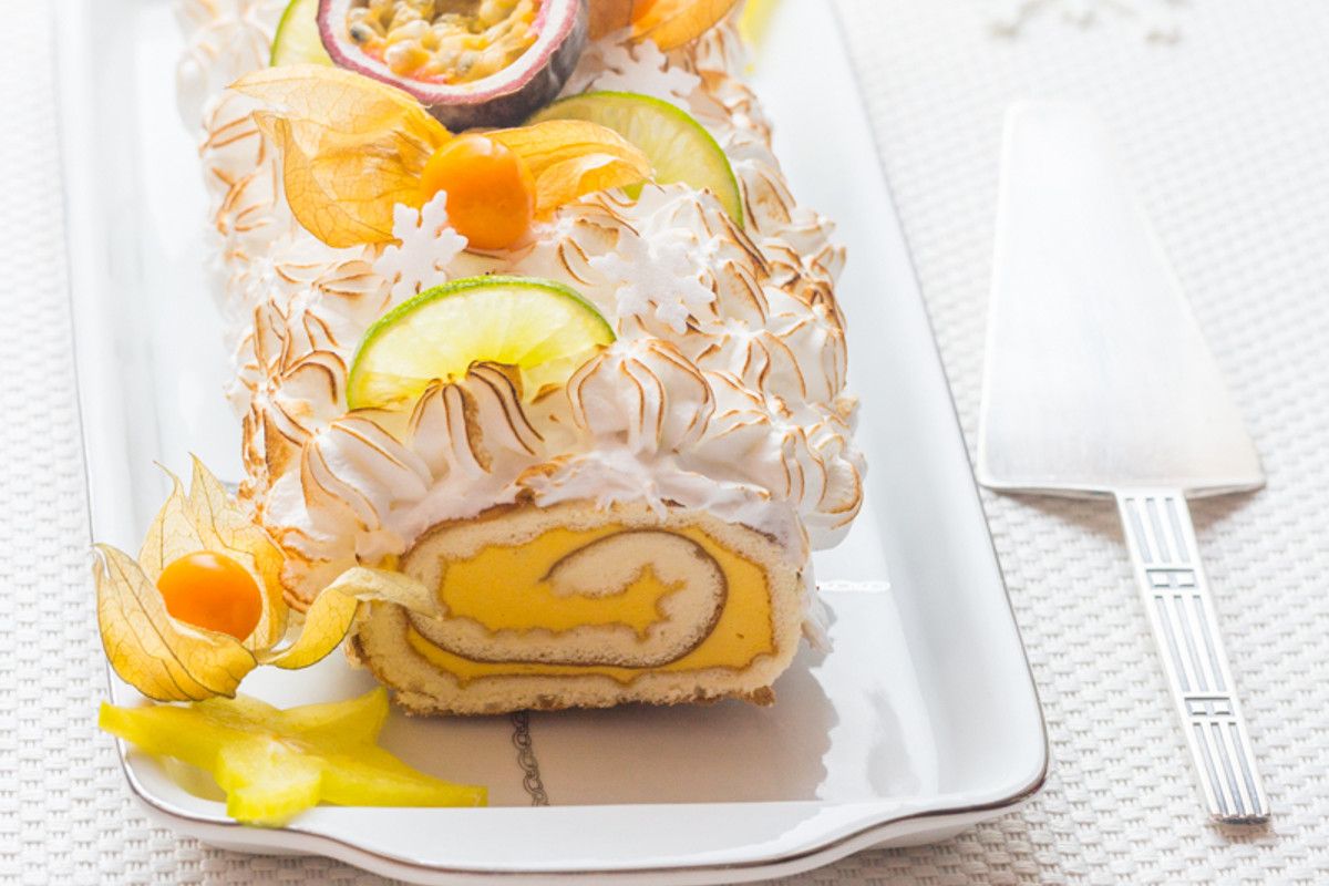 Bûche roulée exotique meringuée