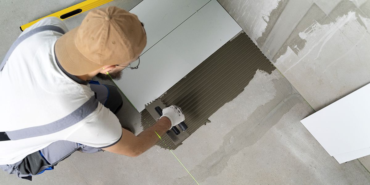 Choisir le carrelage idéal : astuces et tarifs à connaître