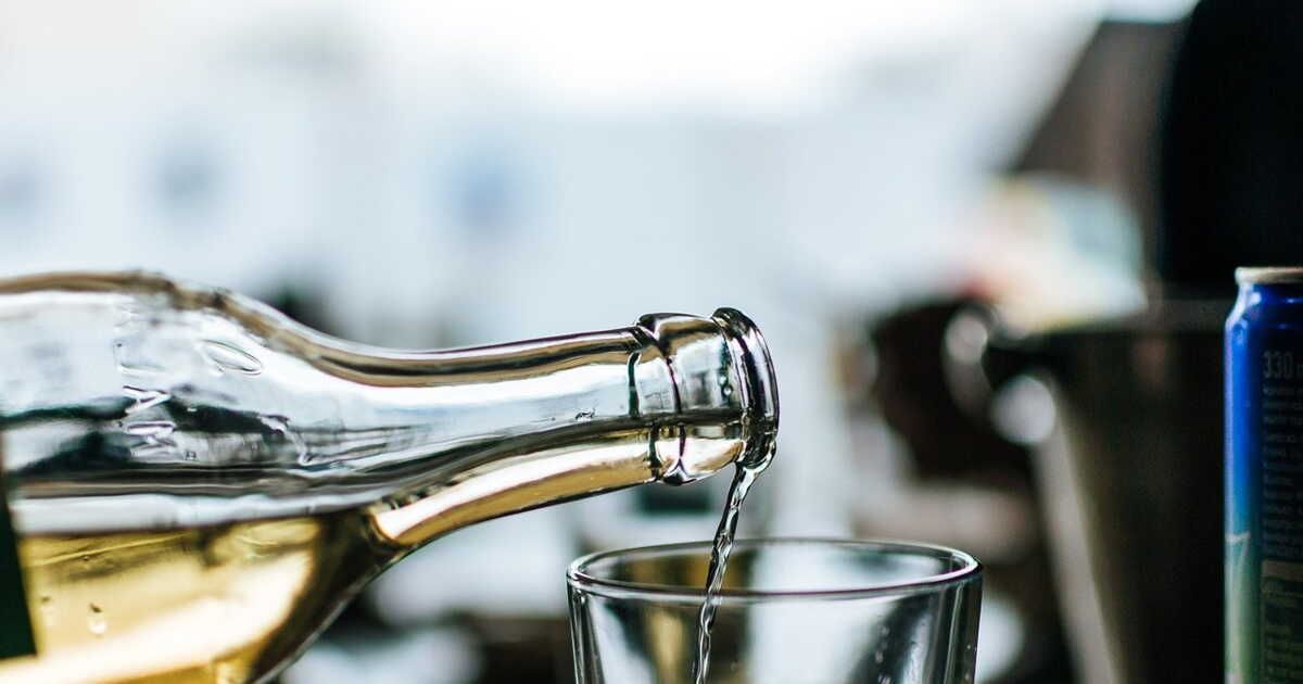 découvrez l'étonnante histoire du pineau des charentes