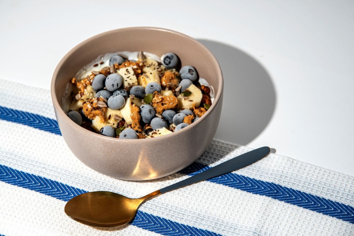 un petit-déjeuner sain : le quinoa comme alternative aux flocons d'avoine pour réguler la glycémie