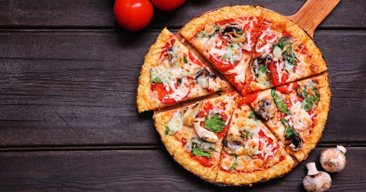La recette de la pizza nuage moelleuse et légère, sans pâte !