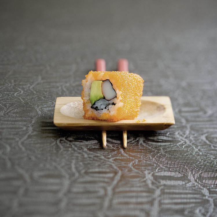 Savourez la fraîcheur du california surimi avocat