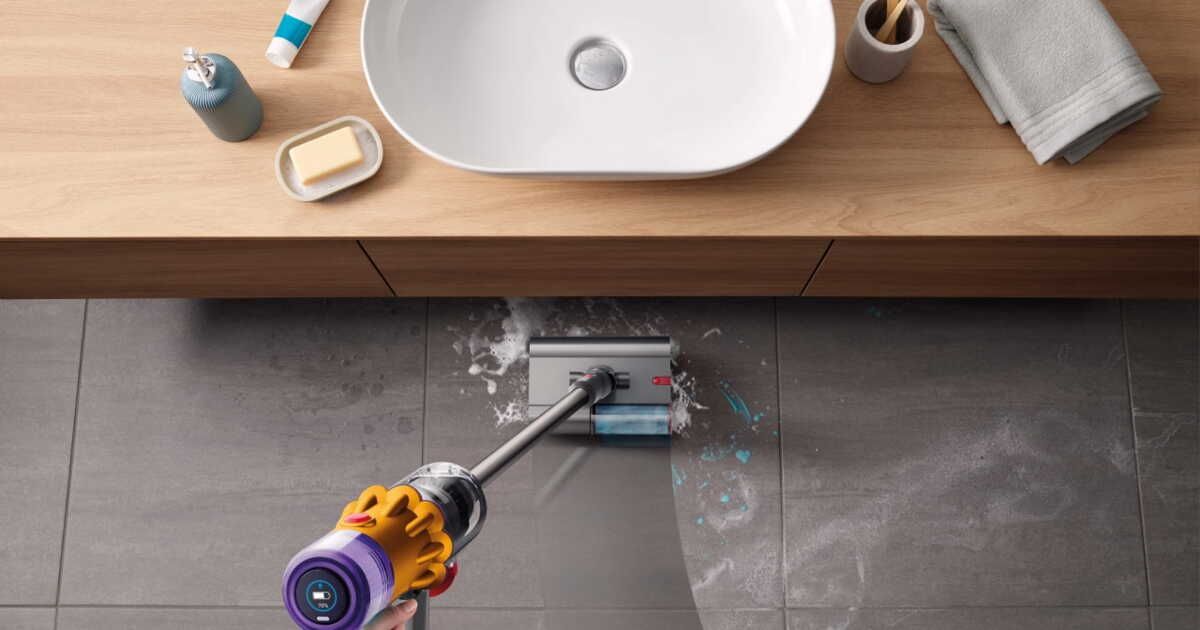 Dyson V15 Detect Submarine : un aspirateur balai qui sait laver