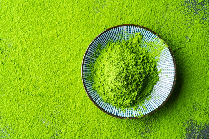 Découvrez les multiples bienfaits du thé matcha, ce superaliment japonais