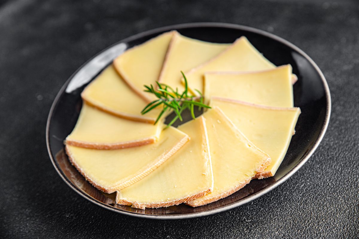 Rappel sanitaire : du fromage à raclette suspecté de listeria en vente