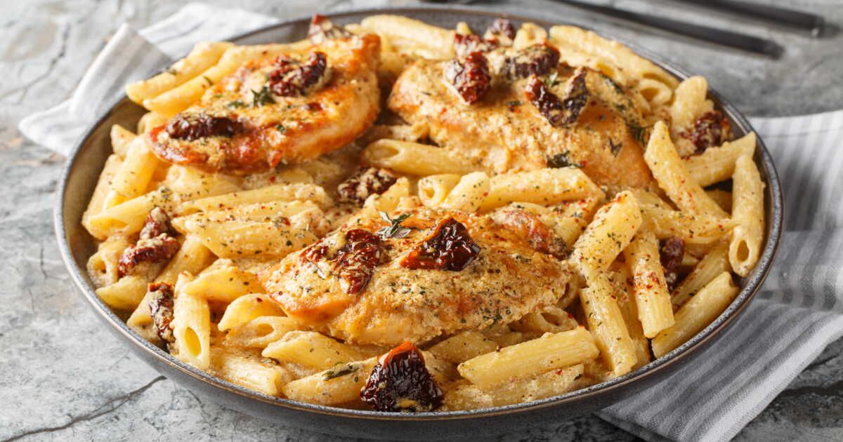 Recettes faciles : 45 idées de pâtes au poulet pour vos repas rapides