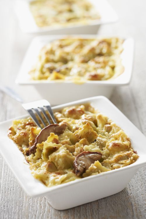 Un gratin de ravioles crémeux aux saveurs de cèpes