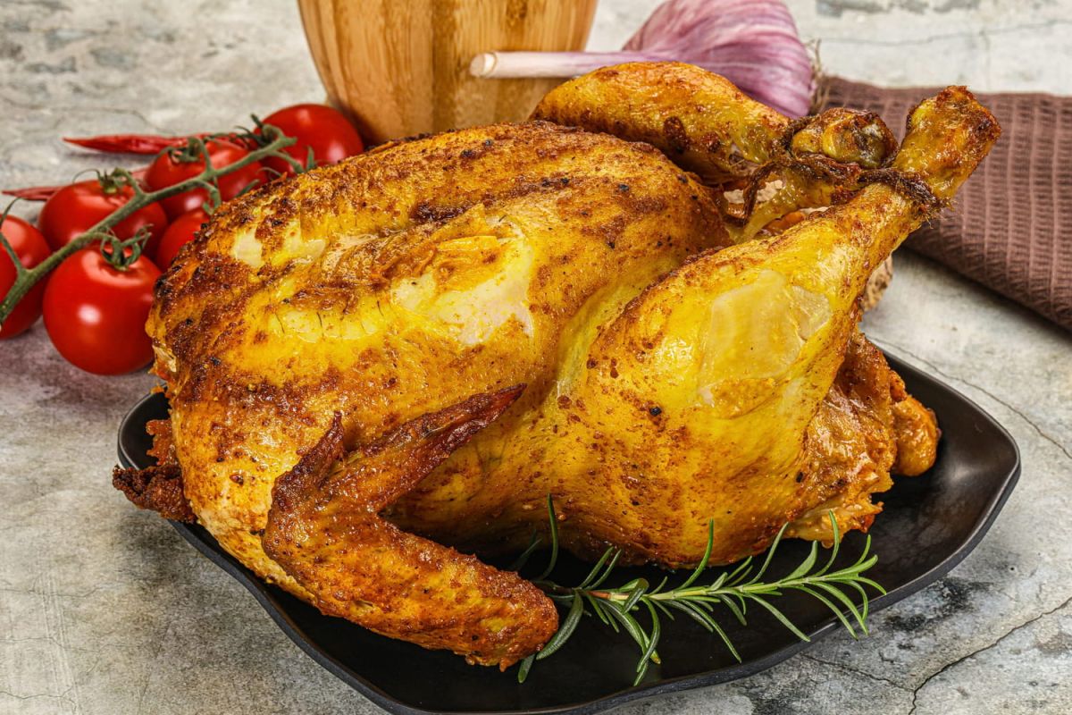 le secret des chefs pour un poulet rôti savoureux que vous pouvez réaliser à la maison