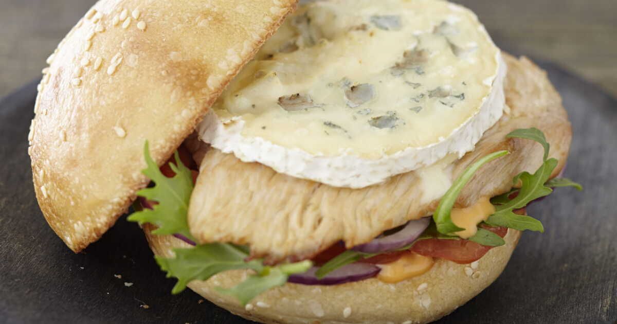 Découvrez le burger au bleu qui réveille vos papilles