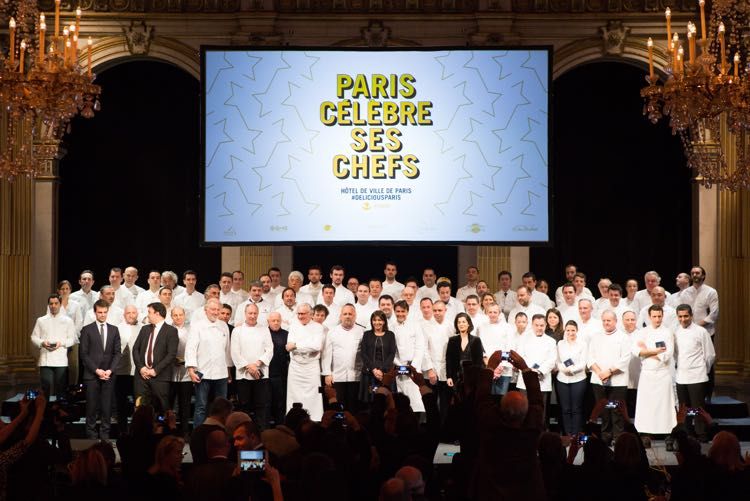 Paris rend hommage à 84 chefs étoilés