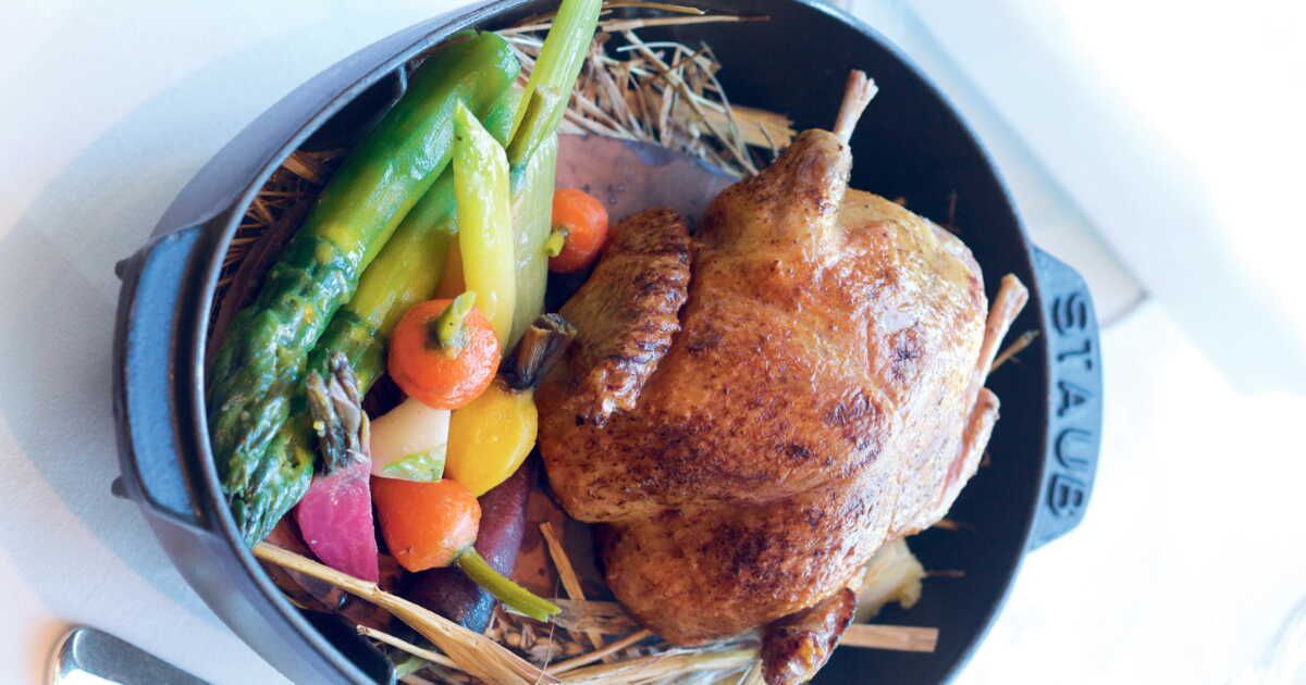 Les secrets des pigeonneaux au foin : un délice à découvrir