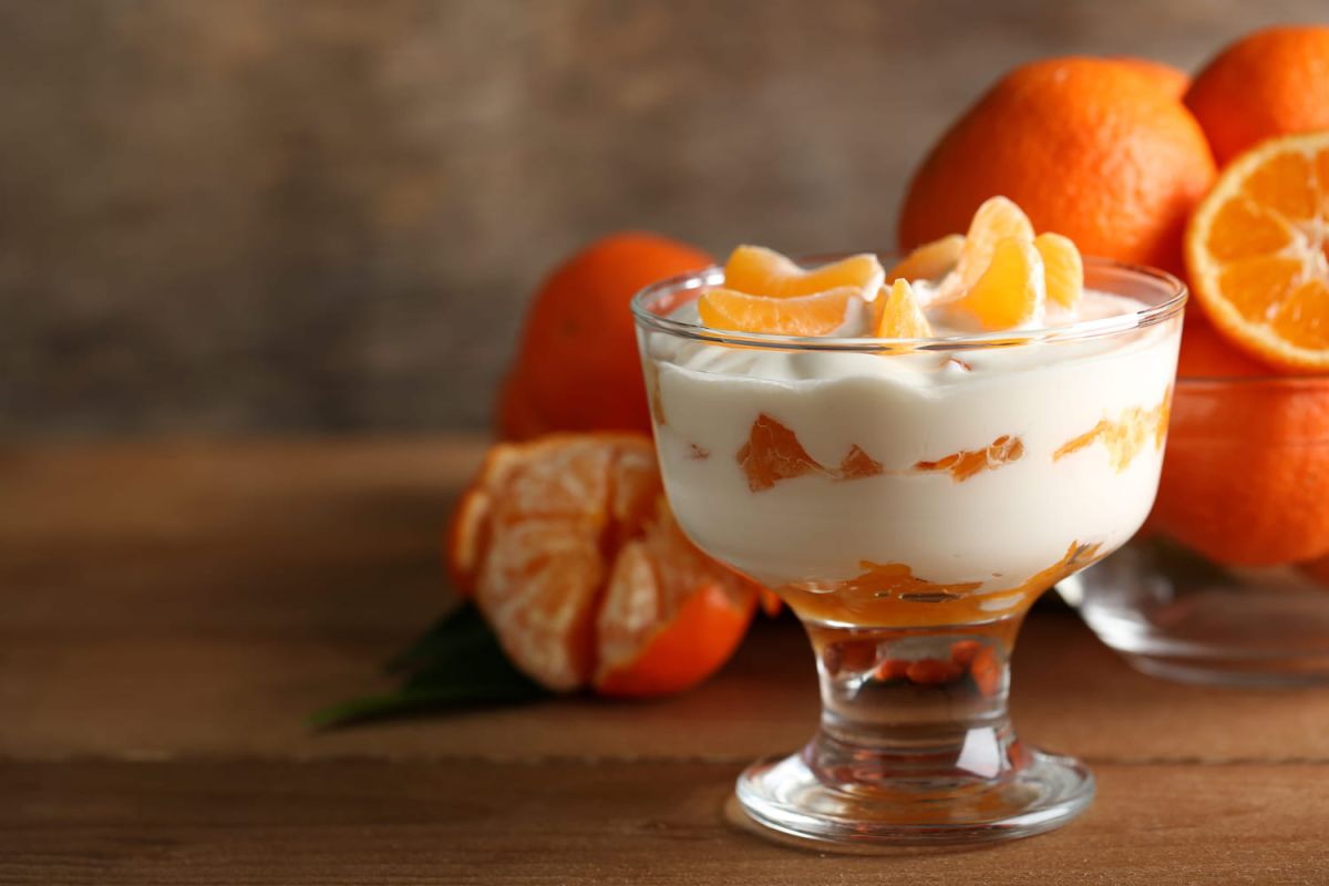 Cyril Lignac dévoile une recette festive de vacherin glacé à la clémentine