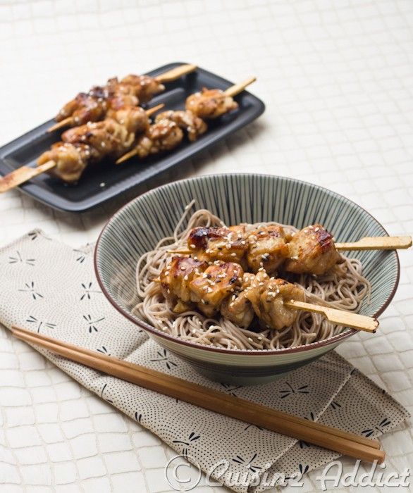 Brochettes de poulet grillé à la japonaise