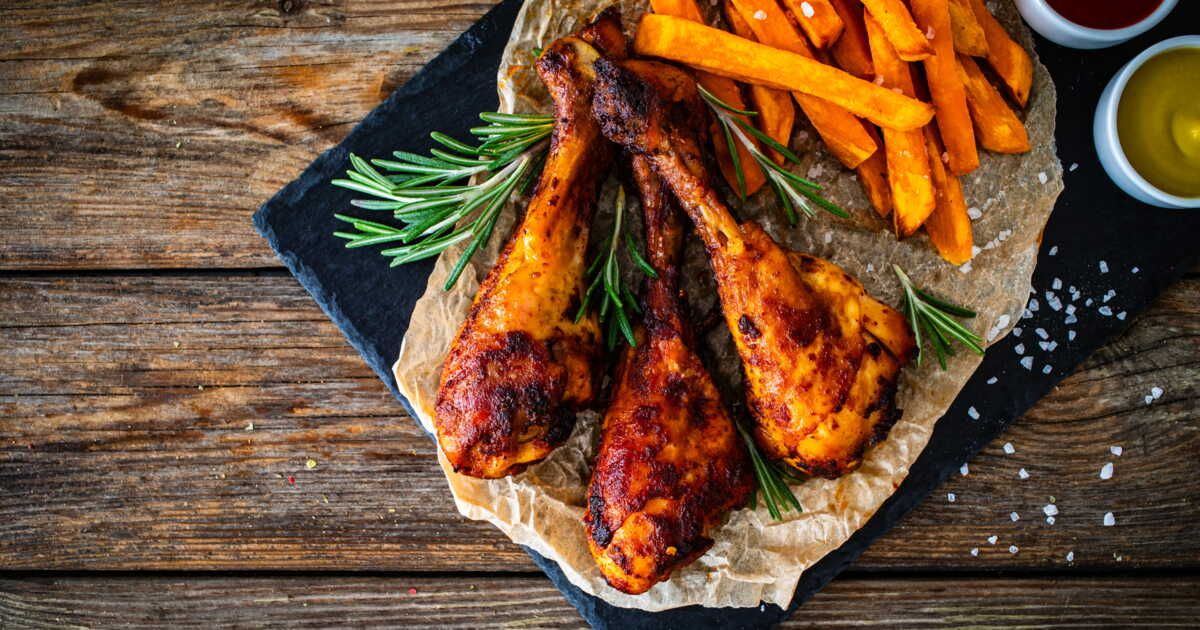 Des cuisses de poulet au four croustillantes et tendres : le secret révélé