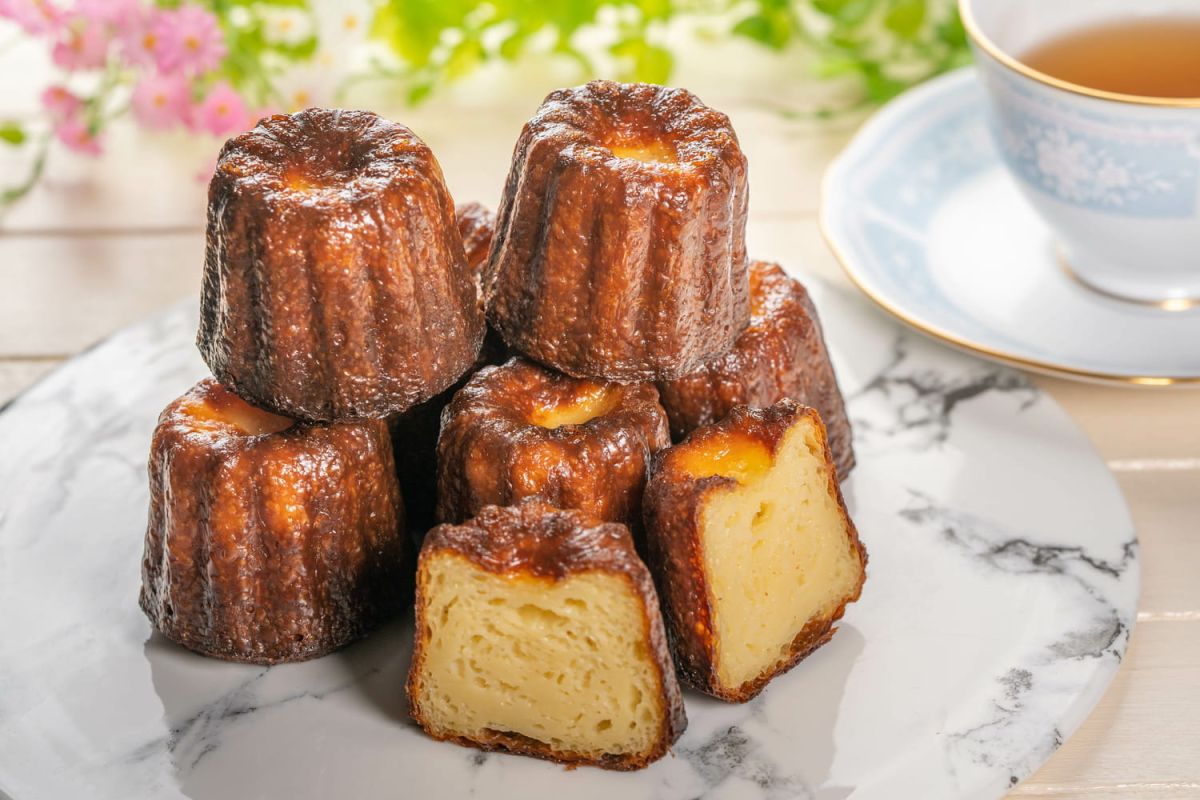Cannelés bordelais : le secret de Cyril Lignac pour la perfection