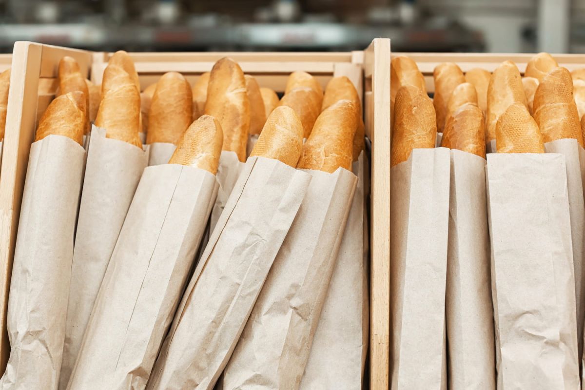 Où trouver la baguette la moins chère : focus sur deux supermarchés