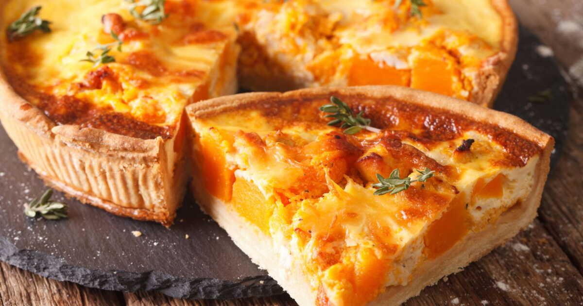 Découvrez la quiche butternut au chèvre et jambon, une recette automnale irrésistible