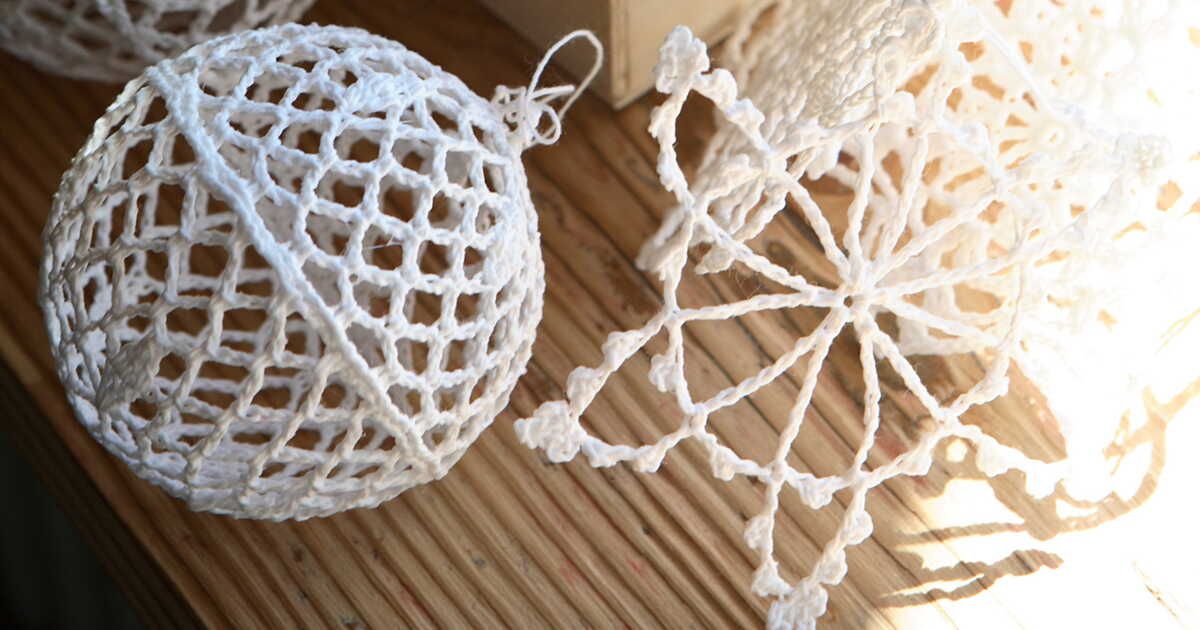 Des décos de sapin au crochet : un art à découvrir