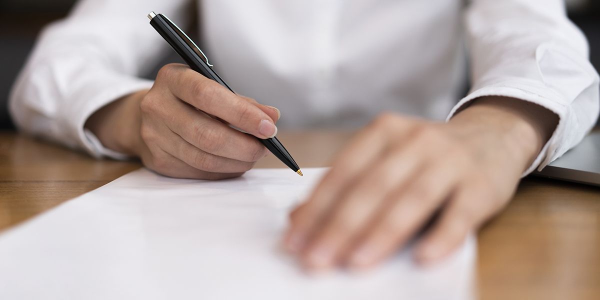Comment résilier facilement sa mutuelle santé : guide et modèles de lettres