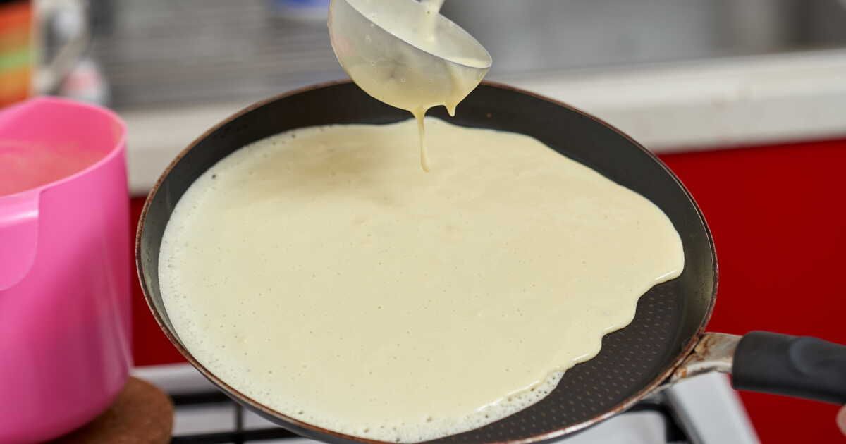 Rattraper une pâte à crêpes trop liquide : l'astuce incontournable