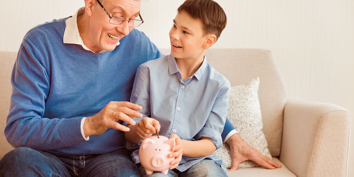 Investir pour demain : 5 façons d'épargner pour vos petits-enfants